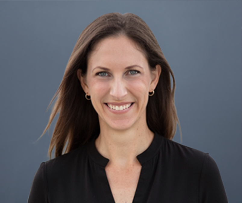 Portrait of Lauren Manaker, registered dietitian specializing in women's health and nutrition, focusing on evidence-based dietary recommendations.