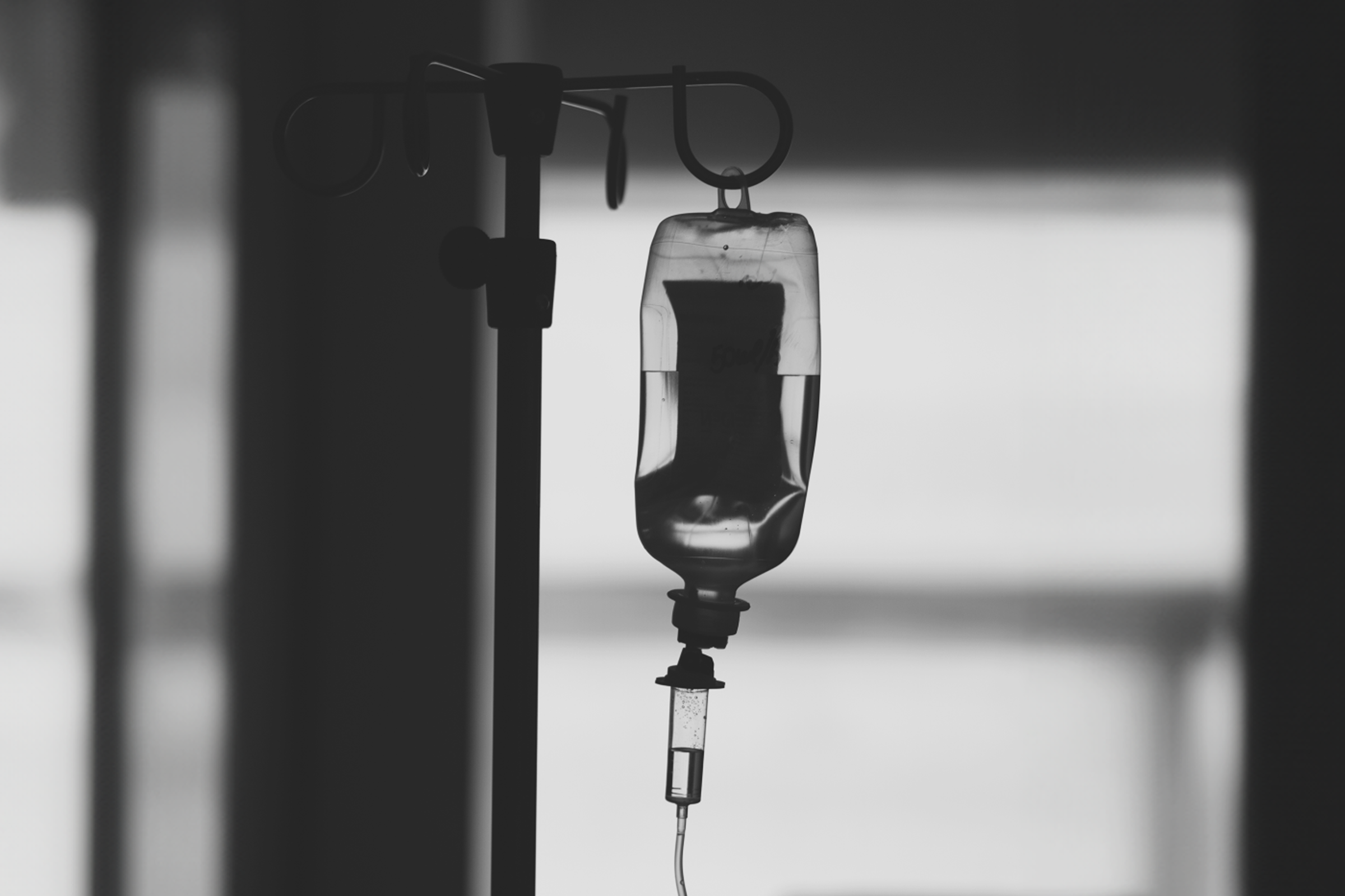 NAD+ IV Therapy vs. NR IV Therapy: What Clinical Research Reveals About Safety, Efficacy, and Why It Matters